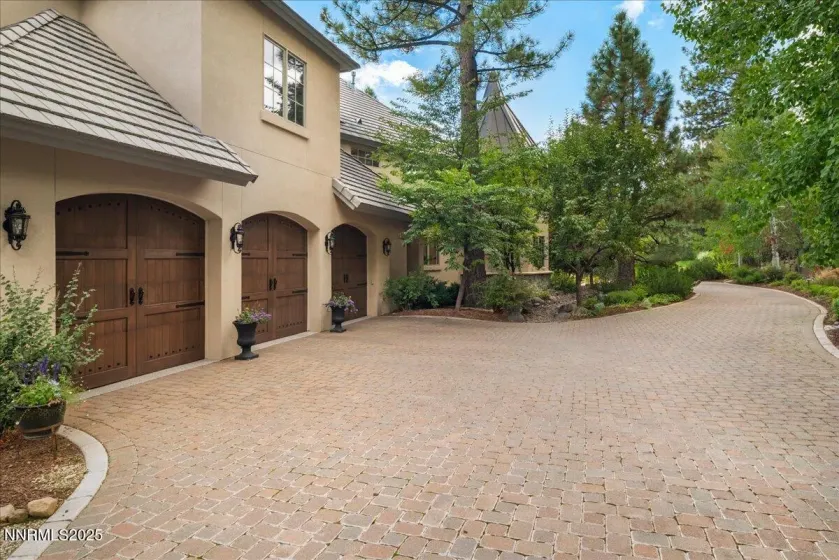 5945 Chambery, Reno, Nevada 89511, 4 Bedrooms Bedrooms, ,5 BathroomsBathrooms,Residential,Residential,Chambery,250056474