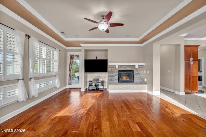 415 Sunset Springs, Sparks, Nevada 89441, 4 Bedrooms Bedrooms, ,4 BathroomsBathrooms,Residential,Residential,Sunset Springs,250056478