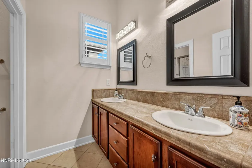 415 Sunset Springs, Sparks, Nevada 89441, 4 Bedrooms Bedrooms, ,4 BathroomsBathrooms,Residential,Residential,Sunset Springs,250056478