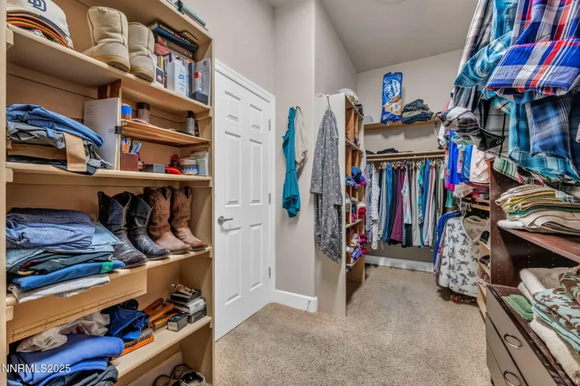 415 Sunset Springs, Sparks, Nevada 89441, 4 Bedrooms Bedrooms, ,4 BathroomsBathrooms,Residential,Residential,Sunset Springs,250056478