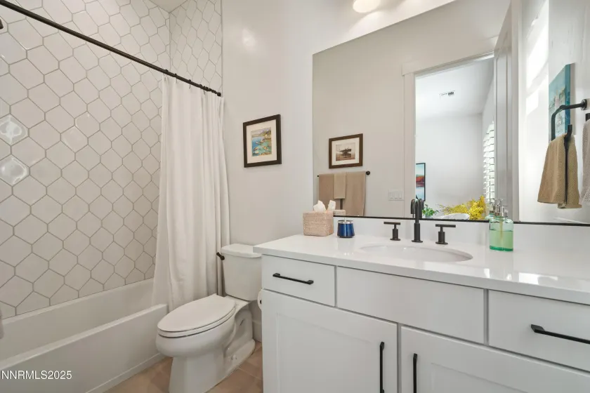 9176 Graycliff, Reno, Nevada 89523, 5 Bedrooms Bedrooms, ,6 BathroomsBathrooms,Residential,Residential,Graycliff,250056486