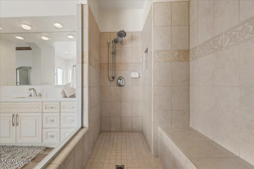 6080 Cour Saint Michelle, Reno, Nevada 89511, 5 Bedrooms Bedrooms, ,5 BathroomsBathrooms,Residential,Residential,Cour Saint Michelle,250056497