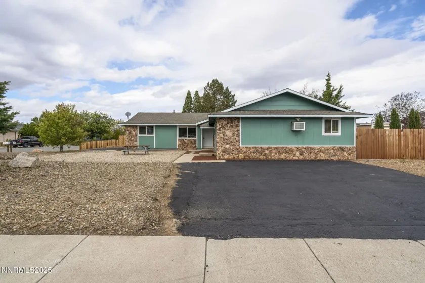 10005 Sagewood, Reno, Nevada 89506, ,Residential Income,Residential,Sagewood,250056524