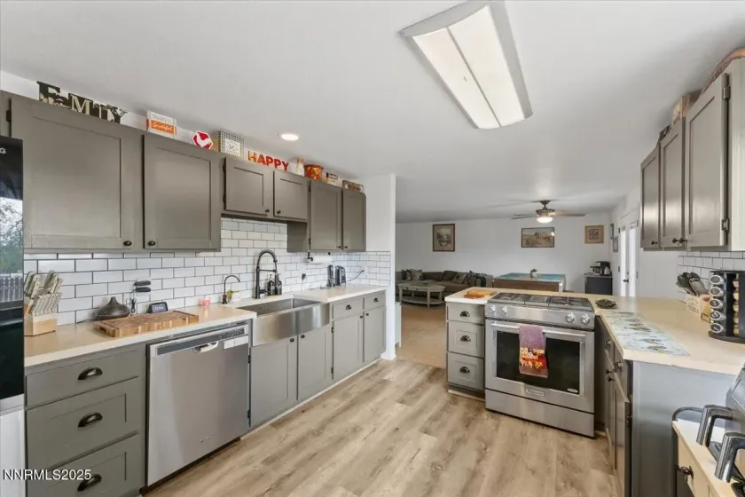 11720 Oregon, Reno, Nevada 89506, 3 Bedrooms Bedrooms, ,3 BathroomsBathrooms,Residential,Residential,Oregon,250056545