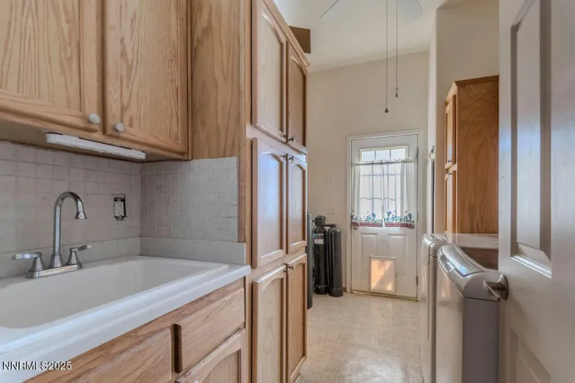 1535 Lincoln, Silver Springs, Nevada 89429, 4 Bedrooms Bedrooms, ,3 BathroomsBathrooms,Residential,Residential,Lincoln,250056554