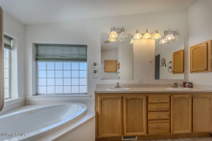 1535 Lincoln, Silver Springs, Nevada 89429, 4 Bedrooms Bedrooms, ,3 BathroomsBathrooms,Residential,Residential,Lincoln,250056554