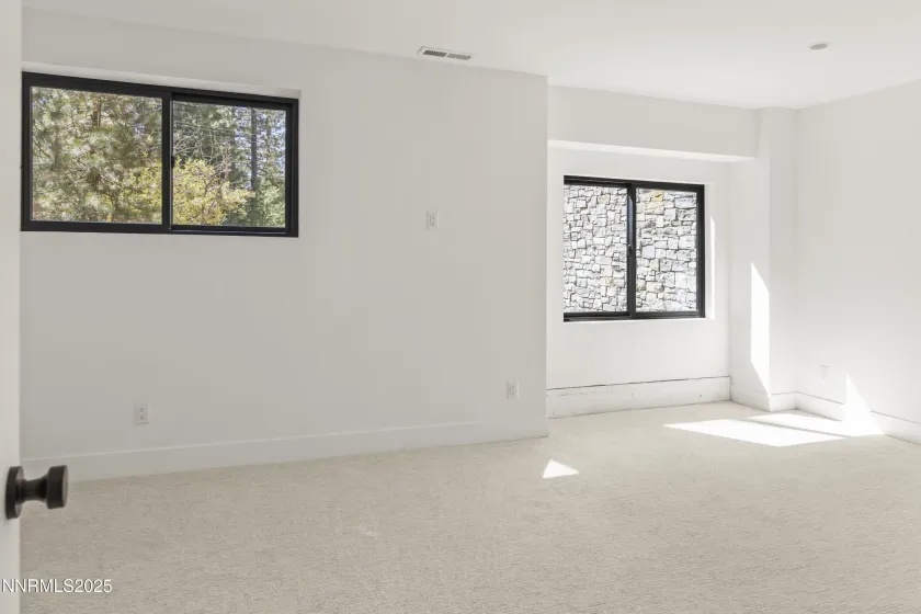 424 Pat, Incline Village, Nevada 89451, 5 Bedrooms Bedrooms, ,5 BathroomsBathrooms,Residential,Residential,Pat,250056569