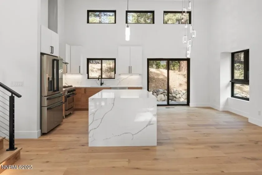 424 Pat, Incline Village, Nevada 89451, 5 Bedrooms Bedrooms, ,5 BathroomsBathrooms,Residential,Residential,Pat,250056569