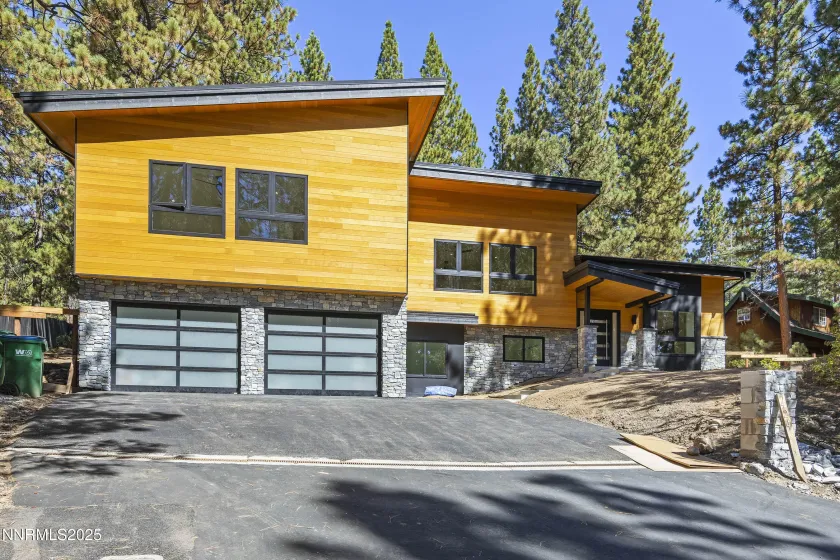 424 Pat, Incline Village, Nevada 89451, 5 Bedrooms Bedrooms, ,5 BathroomsBathrooms,Residential,Residential,Pat,250056569