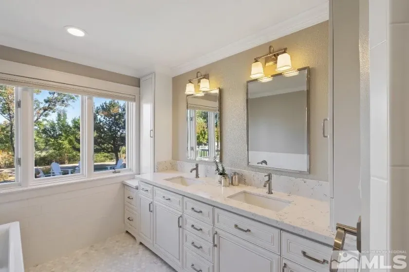 1965 Palmira, Reno, Nevada 89511, 4 Bedrooms Bedrooms, ,3 BathroomsBathrooms,Residential,Residential,Palmira,250002967