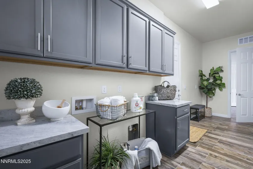 8326 Simsbury, Reno, Nevada 89523, 4 Bedrooms Bedrooms, ,3 BathroomsBathrooms,Residential,Residential,Simsbury,250056585