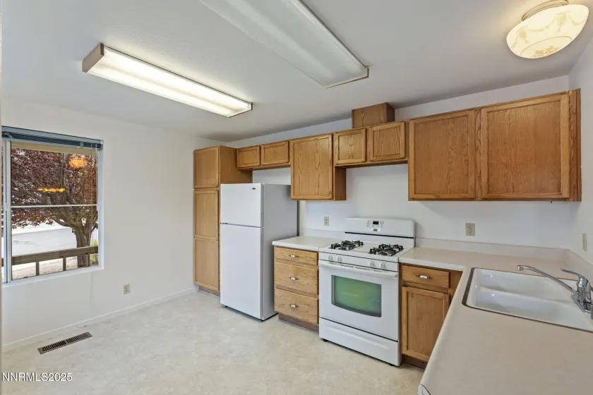 6811 Sonterra, Reno, Nevada 89523, 3 Bedrooms Bedrooms, ,2 BathroomsBathrooms,Residential,Residential,Sonterra,250056590