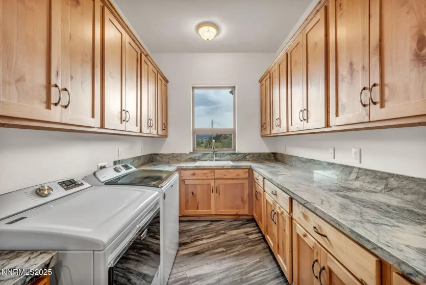 656 Stones Throw, Gardnerville, Nevada 89410, 3 Bedrooms Bedrooms, ,4 BathroomsBathrooms,Residential,Residential,Stones Throw,250056600