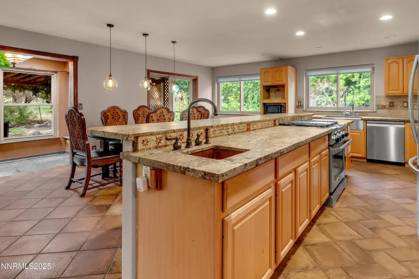 846 Zolezzi, Reno, Nevada 89511, 4 Bedrooms Bedrooms, ,3 BathroomsBathrooms,Residential,Residential,Zolezzi,250056601