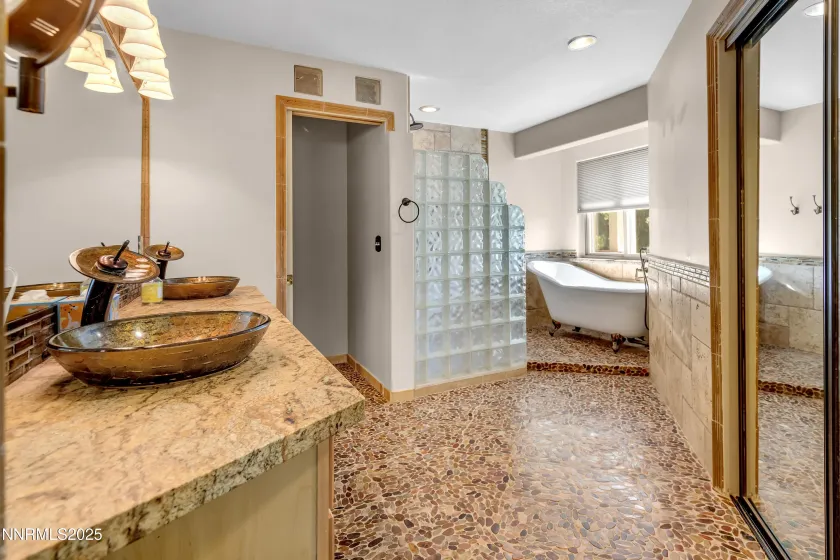 846 Zolezzi, Reno, Nevada 89511, 4 Bedrooms Bedrooms, ,3 BathroomsBathrooms,Residential,Residential,Zolezzi,250056601