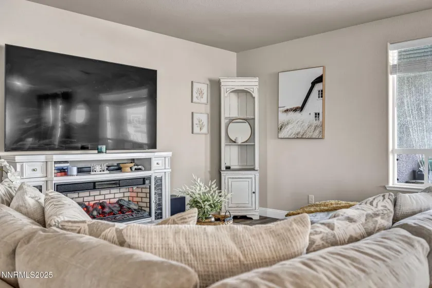 1071 Iron King, Sparks, Nevada 89441, 3 Bedrooms Bedrooms, ,2 BathroomsBathrooms,Residential,Residential,Iron King,250056606