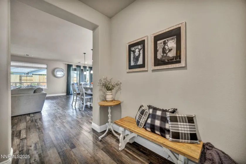 1071 Iron King, Sparks, Nevada 89441, 3 Bedrooms Bedrooms, ,2 BathroomsBathrooms,Residential,Residential,Iron King,250056606