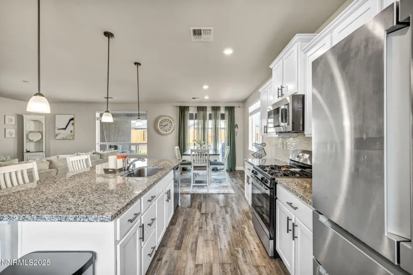 1071 Iron King, Sparks, Nevada 89441, 3 Bedrooms Bedrooms, ,2 BathroomsBathrooms,Residential,Residential,Iron King,250056606