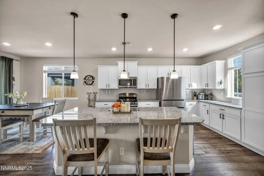 1071 Iron King, Sparks, Nevada 89441, 3 Bedrooms Bedrooms, ,2 BathroomsBathrooms,Residential,Residential,Iron King,250056606