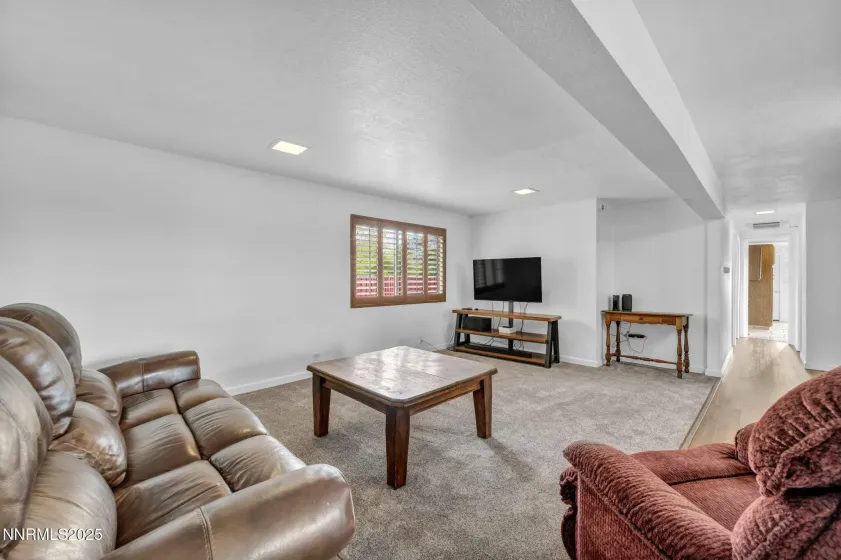 167 7th, Sun Valley, Nevada 89433, 3 Bedrooms Bedrooms, ,2 BathroomsBathrooms,Residential,Residential,7th,250056627