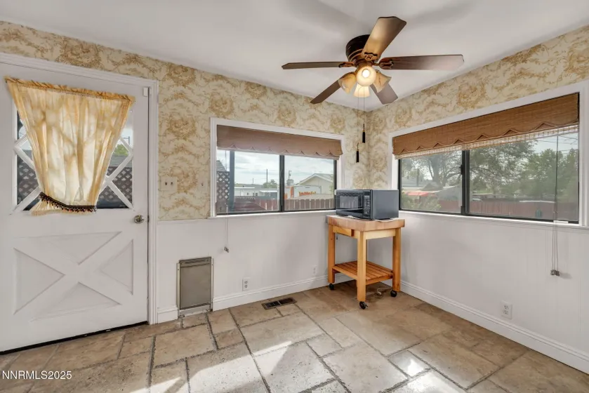 167 7th, Sun Valley, Nevada 89433, 3 Bedrooms Bedrooms, ,2 BathroomsBathrooms,Residential,Residential,7th,250056627