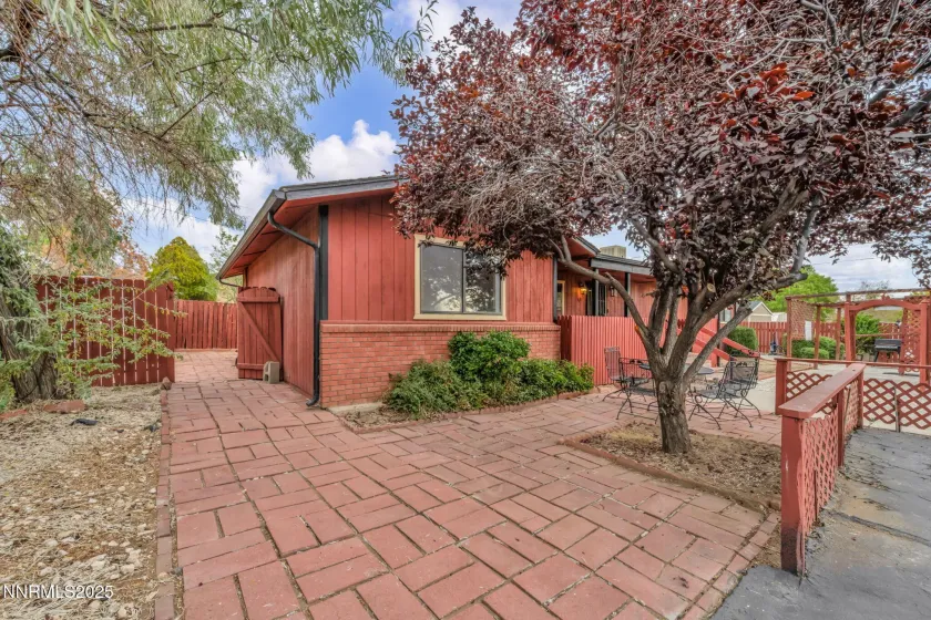 167 7th, Sun Valley, Nevada 89433, 3 Bedrooms Bedrooms, ,2 BathroomsBathrooms,Residential,Residential,7th,250056627