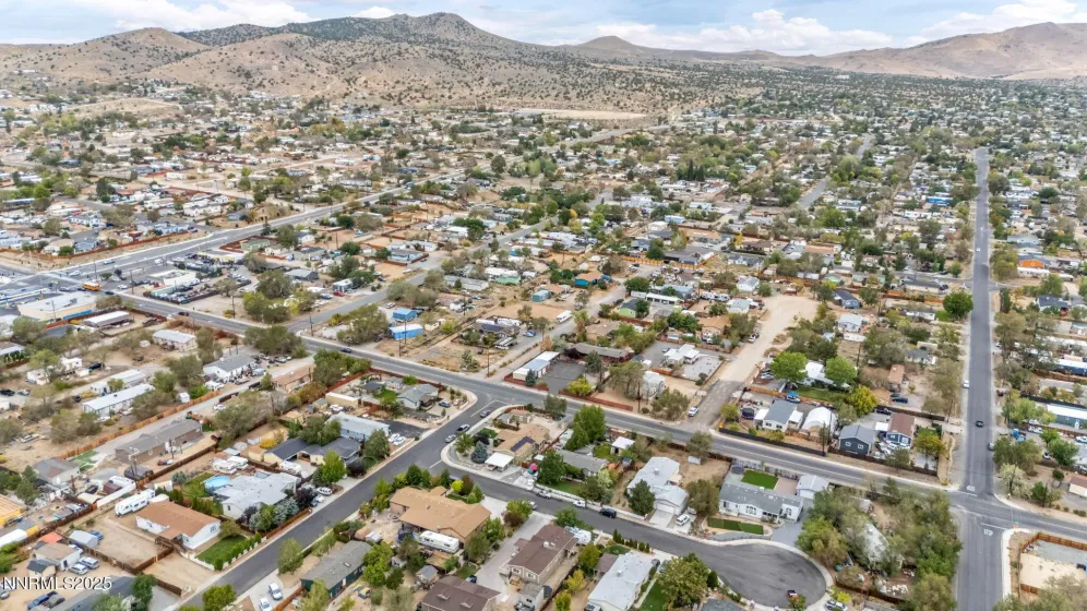 167 7th, Sun Valley, Nevada 89433, 3 Bedrooms Bedrooms, ,2 BathroomsBathrooms,Residential,Residential,7th,250056627