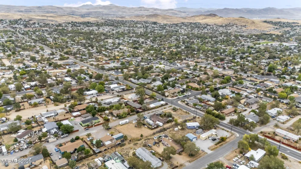 167 7th, Sun Valley, Nevada 89433, 3 Bedrooms Bedrooms, ,2 BathroomsBathrooms,Residential,Residential,7th,250056627