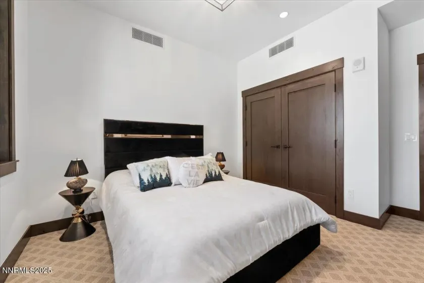 46 Beach Club, Stateline, Nevada 89449, 2 Bedrooms Bedrooms, ,3 BathroomsBathrooms,Residential,Residential,Beach Club,250056631