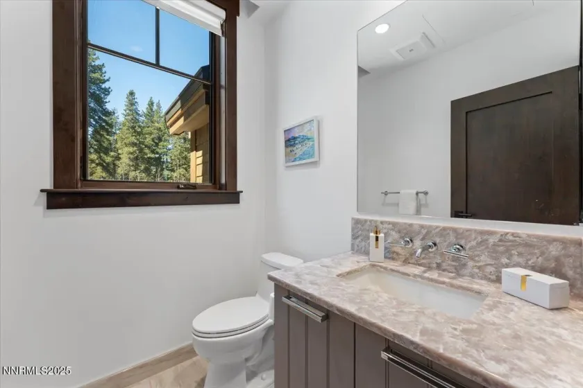 46 Beach Club, Stateline, Nevada 89449, 2 Bedrooms Bedrooms, ,3 BathroomsBathrooms,Residential,Residential,Beach Club,250056631