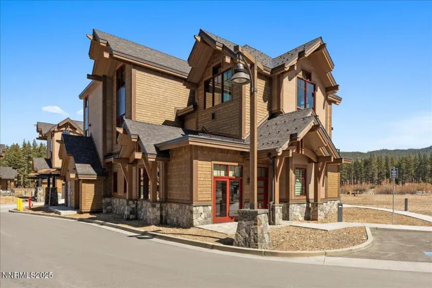 46 Beach Club, Stateline, Nevada 89449, 2 Bedrooms Bedrooms, ,3 BathroomsBathrooms,Residential,Residential,Beach Club,250056631