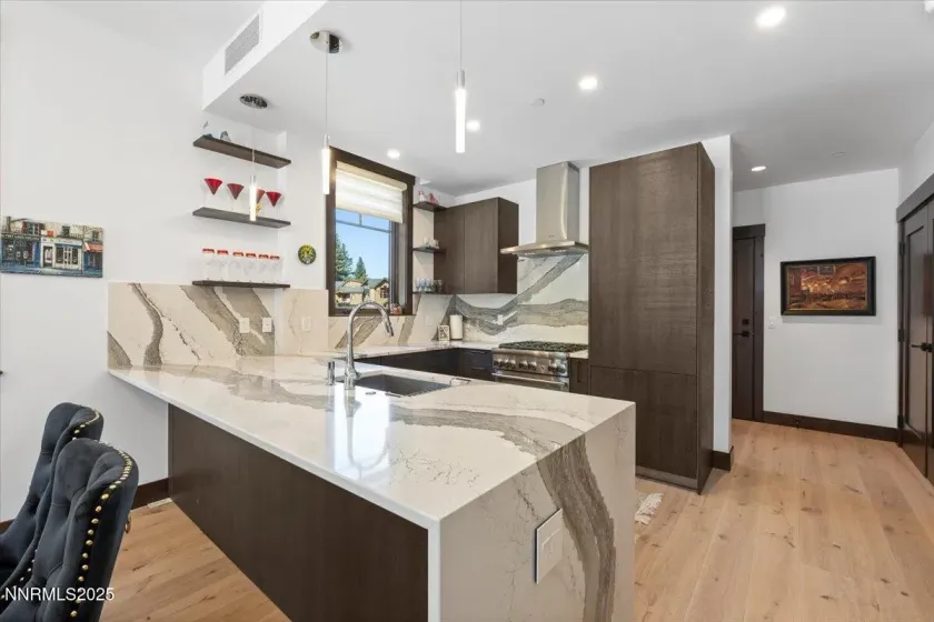 46 Beach Club, Stateline, Nevada 89449, 2 Bedrooms Bedrooms, ,3 BathroomsBathrooms,Residential,Residential,Beach Club,250056631