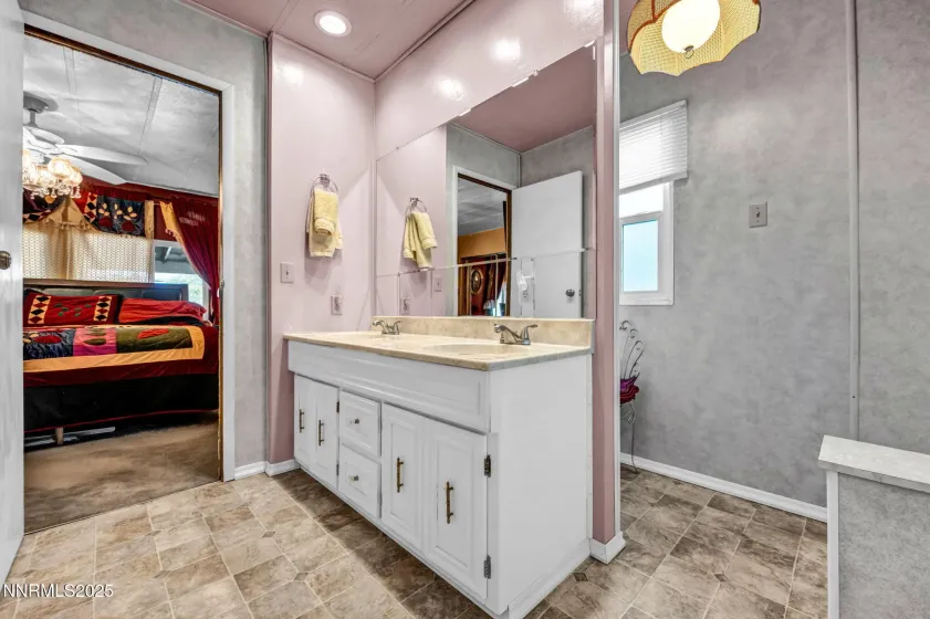 4000 Bobolink, Reno, Nevada 89508, 3 Bedrooms Bedrooms, ,2 BathroomsBathrooms,Residential,Residential,Bobolink,250056637