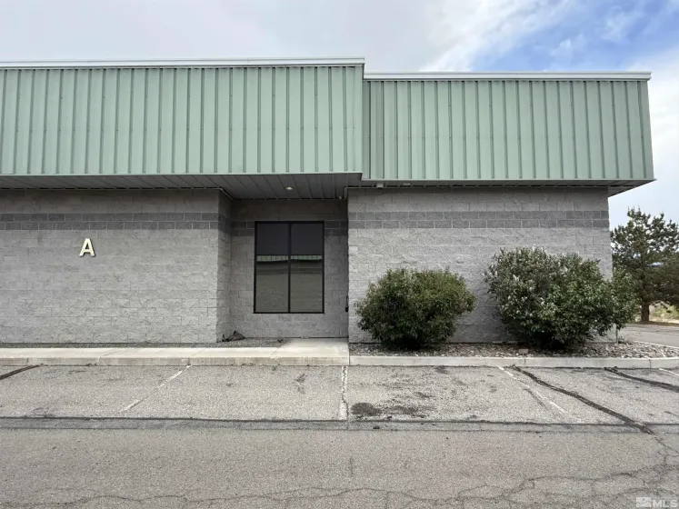 2562 Silver State, Minden, Nevada 89423, ,Commercial Sale,Residential,Silver State,250006326