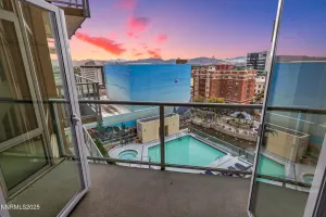 50 Sierra, Reno, Nevada 89501, 2 Bedrooms Bedrooms, ,2 BathroomsBathrooms,Residential,Residential,Sierra,250056644
