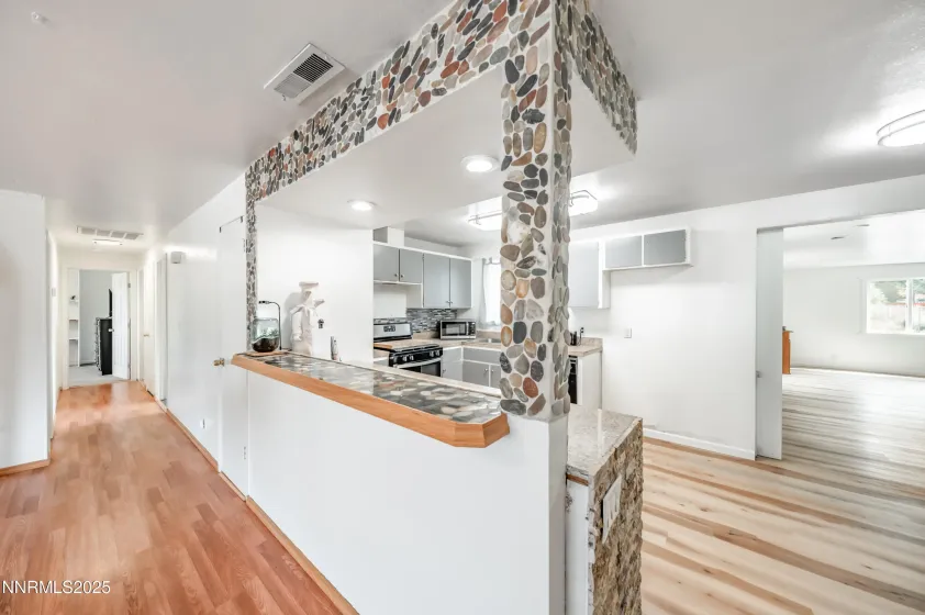 1193 Manhattan, Gardnerville, Nevada 89460, 3 Bedrooms Bedrooms, ,2 BathroomsBathrooms,Residential,Residential,Manhattan,250056653