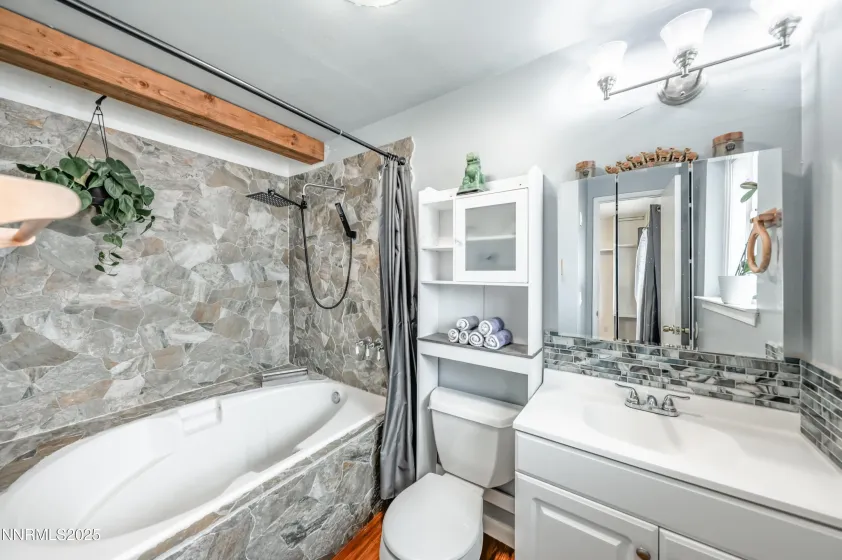 1193 Manhattan, Gardnerville, Nevada 89460, 3 Bedrooms Bedrooms, ,2 BathroomsBathrooms,Residential,Residential,Manhattan,250056653