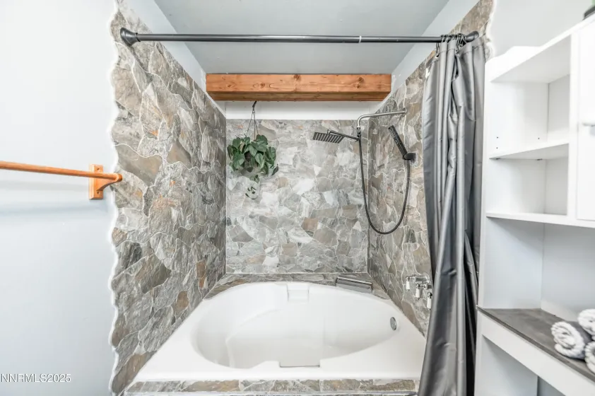 1193 Manhattan, Gardnerville, Nevada 89460, 3 Bedrooms Bedrooms, ,2 BathroomsBathrooms,Residential,Residential,Manhattan,250056653