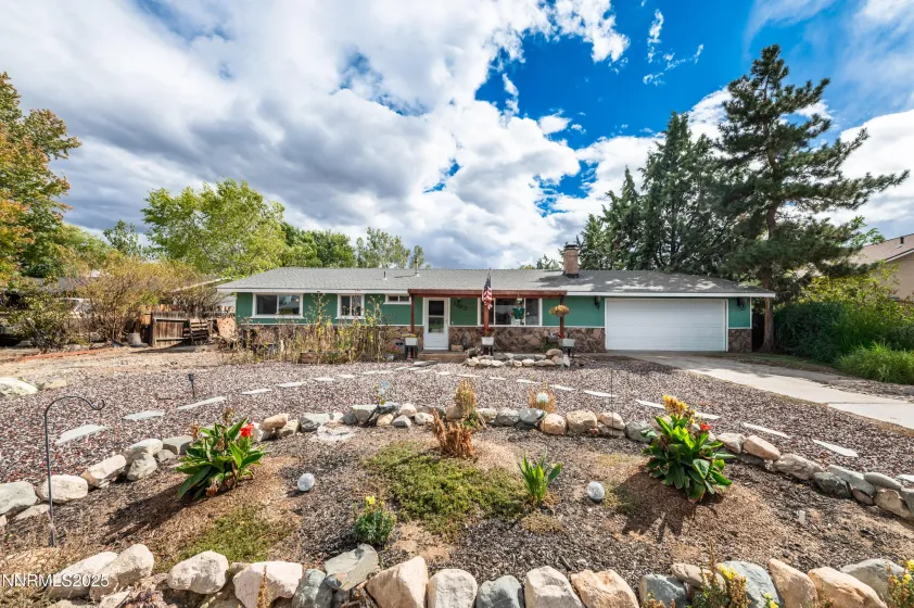 1193 Manhattan, Gardnerville, Nevada 89460, 3 Bedrooms Bedrooms, ,2 BathroomsBathrooms,Residential,Residential,Manhattan,250056653