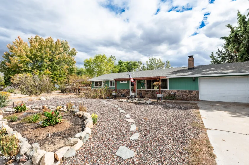 1193 Manhattan, Gardnerville, Nevada 89460, 3 Bedrooms Bedrooms, ,2 BathroomsBathrooms,Residential,Residential,Manhattan,250056653