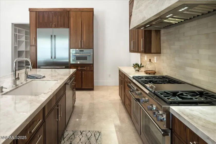 20555 Latour, Reno, Nevada 89511, 5 Bedrooms Bedrooms, ,5 BathroomsBathrooms,Residential,Residential,Latour,250056663