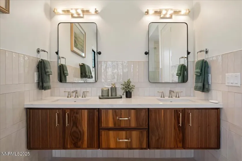 20555 Latour, Reno, Nevada 89511, 5 Bedrooms Bedrooms, ,5 BathroomsBathrooms,Residential,Residential,Latour,250056663