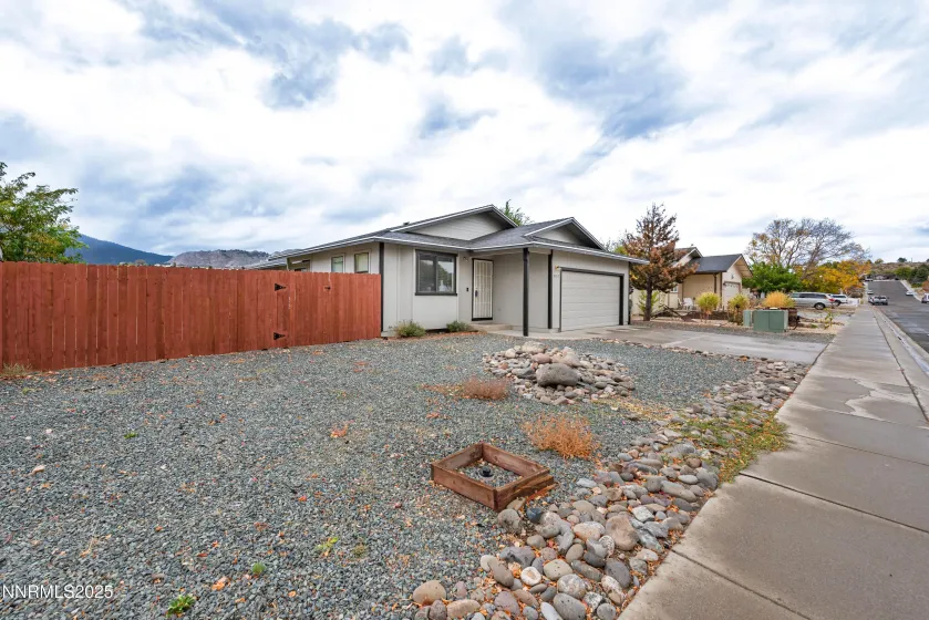 3532 Haystack, Carson City, Nevada 89705, 3 Bedrooms Bedrooms, ,2 BathroomsBathrooms,Residential,Residential,Haystack,250056666