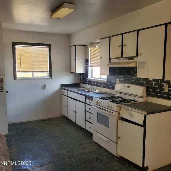 315 Pine, Hawthorne, Nevada 89415, 3 Bedrooms Bedrooms, ,1 BathroomBathrooms,Residential,Residential,Pine,250056675