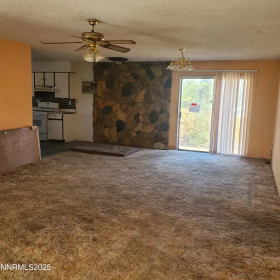 315 Pine, Hawthorne, Nevada 89415, 3 Bedrooms Bedrooms, ,1 BathroomBathrooms,Residential,Residential,Pine,250056675