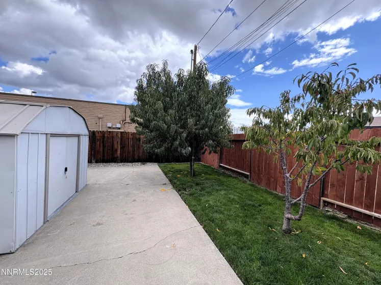 230 Glenmanor, Reno, Nevada 89509, 2 Bedrooms Bedrooms, ,1 BathroomBathrooms,Residential,Residential,Glenmanor,250056681