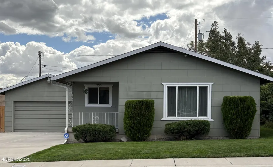 230 Glenmanor, Reno, Nevada 89509, 2 Bedrooms Bedrooms, ,1 BathroomBathrooms,Residential,Residential,Glenmanor,250056681