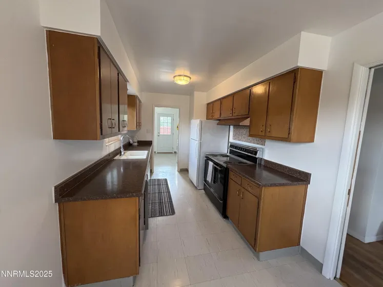 230 Glenmanor, Reno, Nevada 89509, 2 Bedrooms Bedrooms, ,1 BathroomBathrooms,Residential,Residential,Glenmanor,250056681