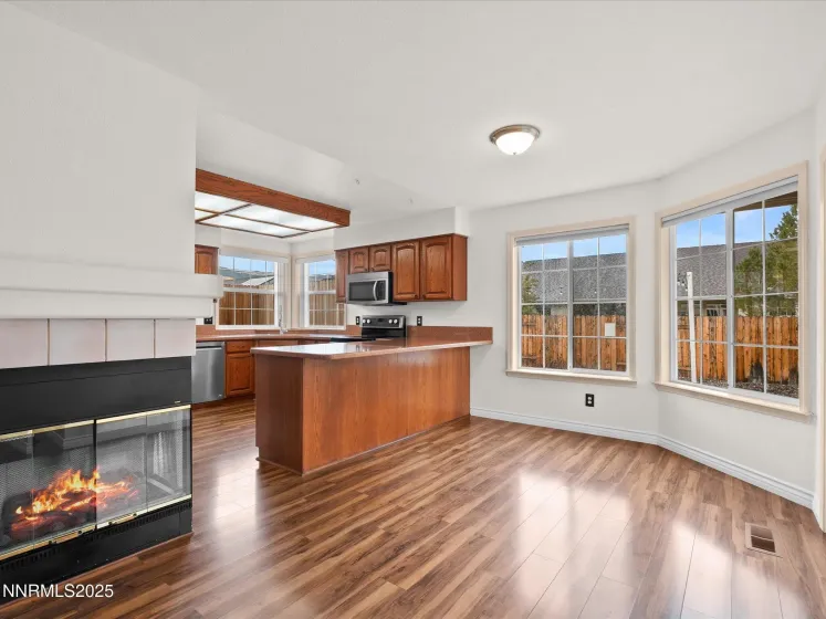 548 Briarwood, Carson City, Nevada 89701, 4 Bedrooms Bedrooms, ,3 BathroomsBathrooms,Residential,Residential,Briarwood,250056664