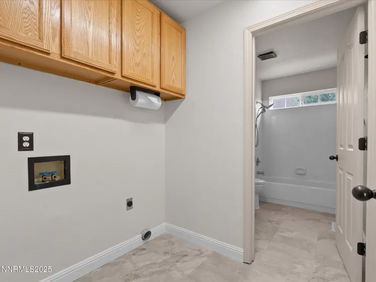 548 Briarwood, Carson City, Nevada 89701, 4 Bedrooms Bedrooms, ,3 BathroomsBathrooms,Residential,Residential,Briarwood,250056664